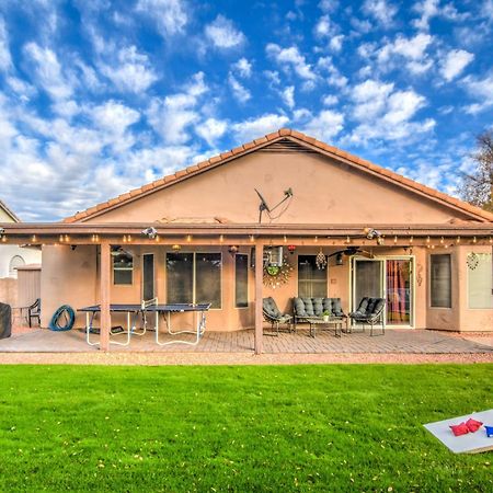 Route 66 Oasis In Downtown Gilbert With Heated Pool & Mini Golf Villa Exterior photo