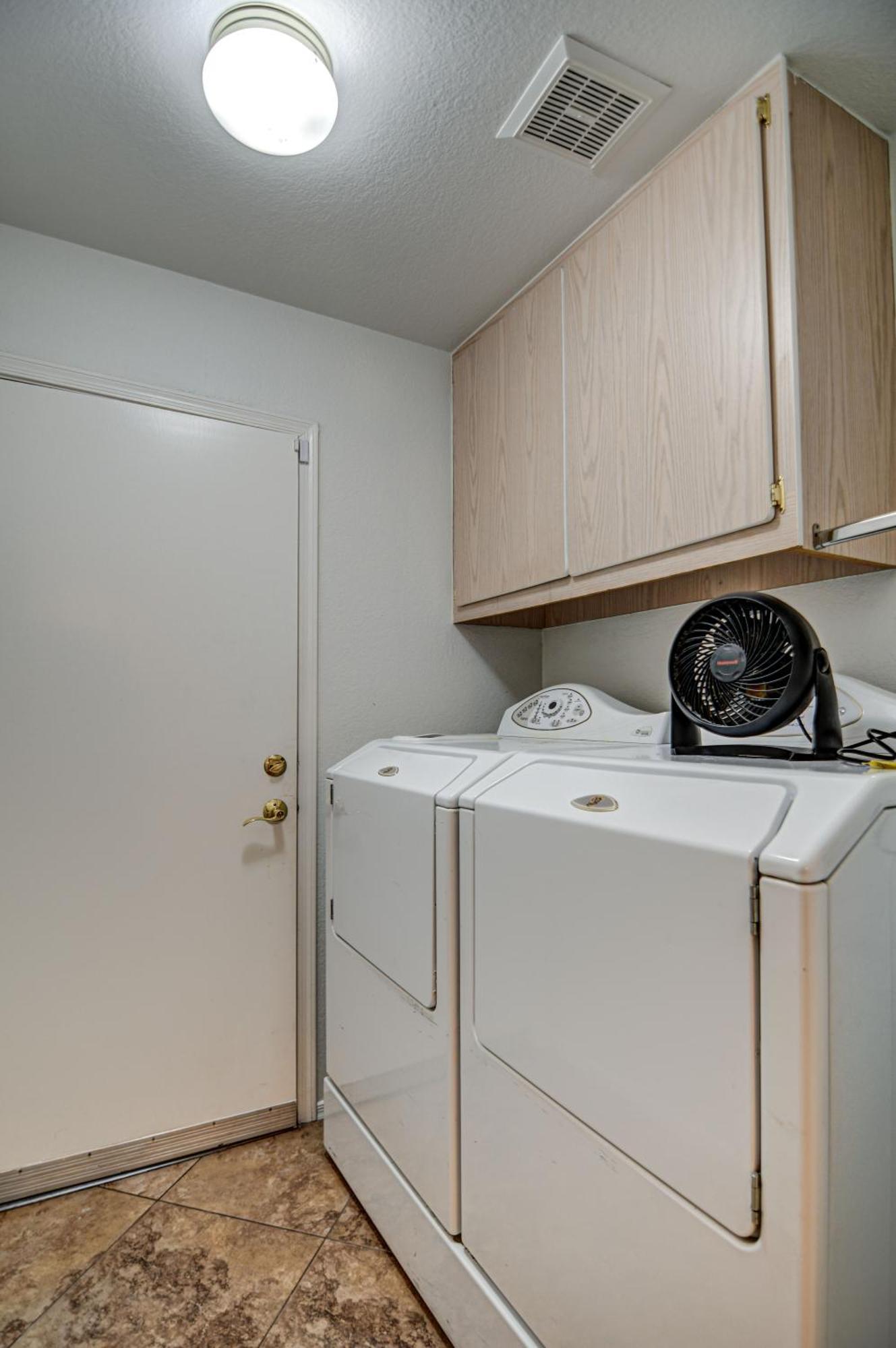 Route 66 Oasis In Downtown Gilbert With Heated Pool & Mini Golf Villa Exterior photo