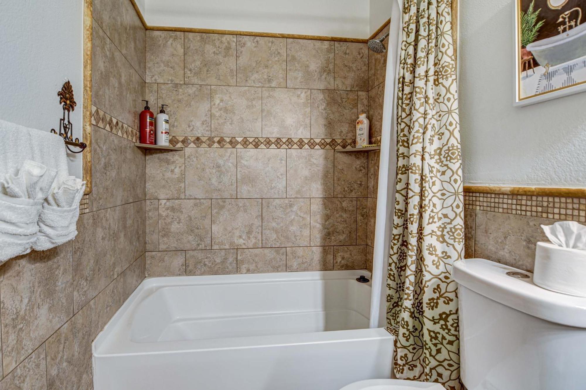 Route 66 Oasis In Downtown Gilbert With Heated Pool & Mini Golf Villa Exterior photo