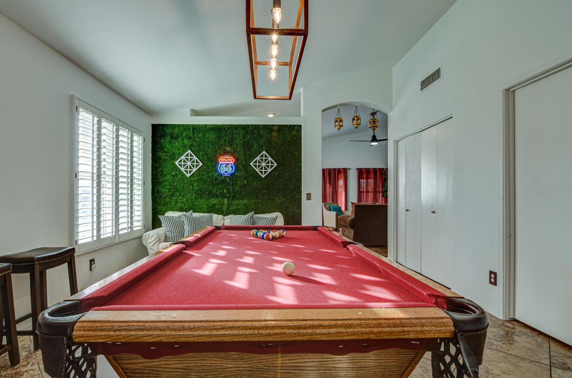 Route 66 Oasis In Downtown Gilbert With Heated Pool & Mini Golf Villa Exterior photo