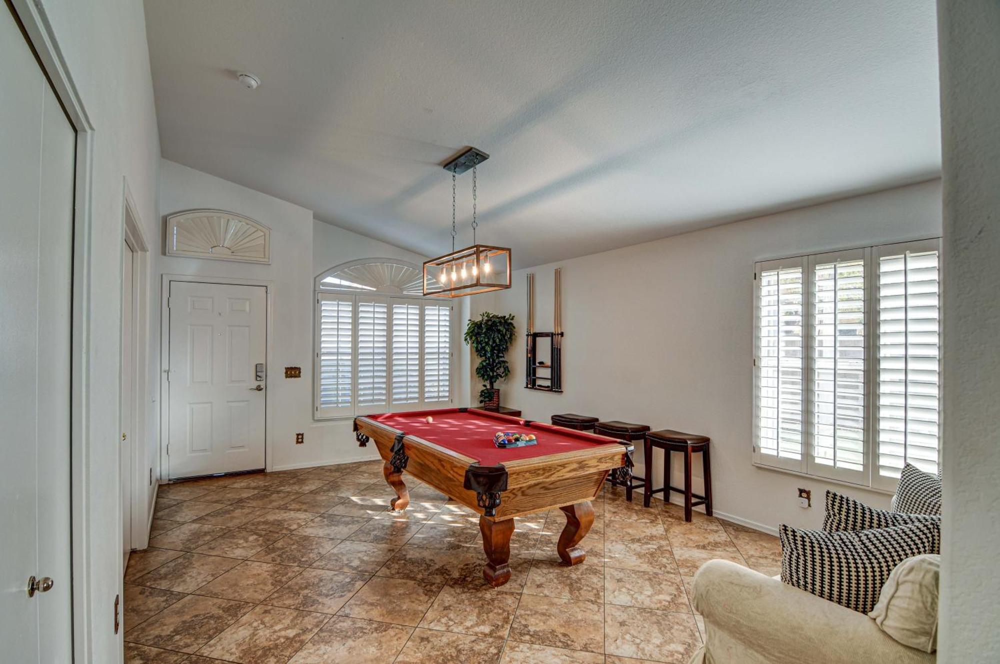 Route 66 Oasis In Downtown Gilbert With Heated Pool & Mini Golf Villa Exterior photo