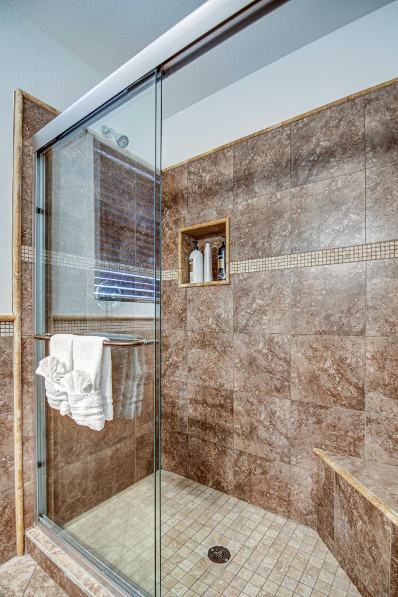 Route 66 Oasis In Downtown Gilbert With Heated Pool & Mini Golf Villa Exterior photo