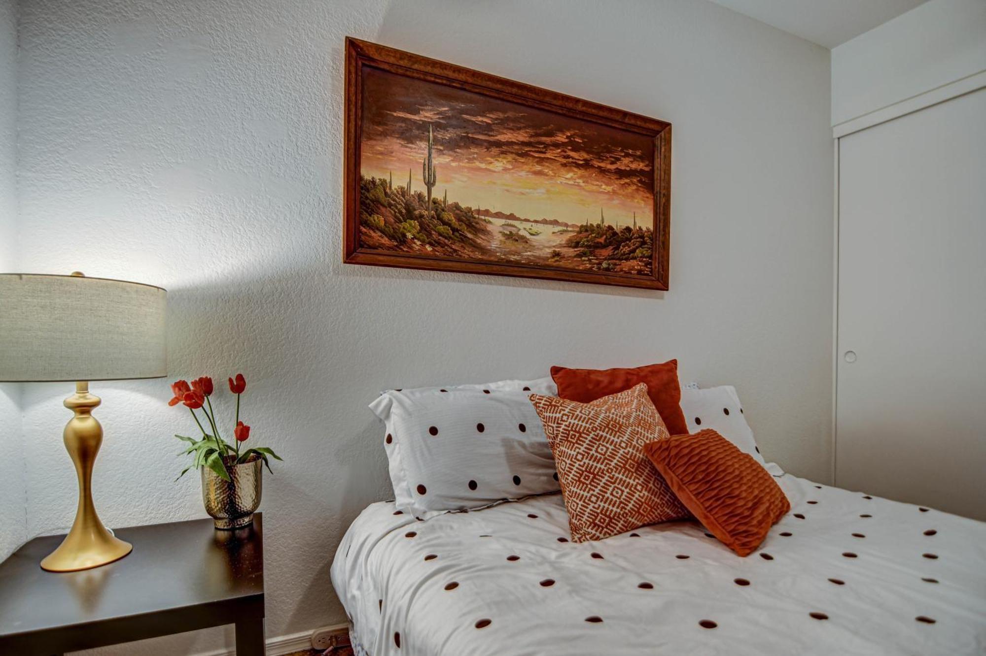 Route 66 Oasis In Downtown Gilbert With Heated Pool & Mini Golf Villa Exterior photo